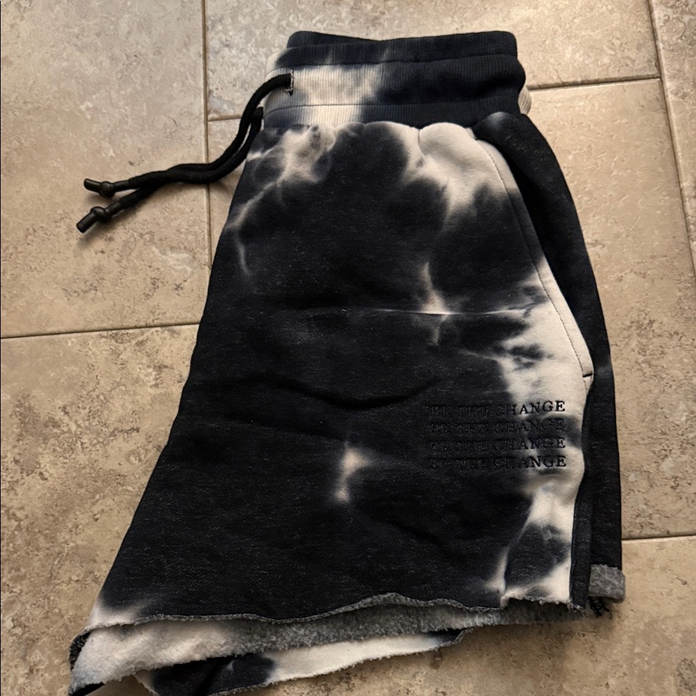 Black and White Tie-Dye Women's Athletic Shorts